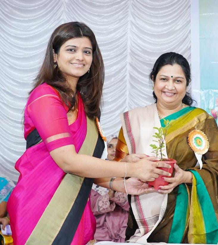 With deputy commissioner pranali ghonge