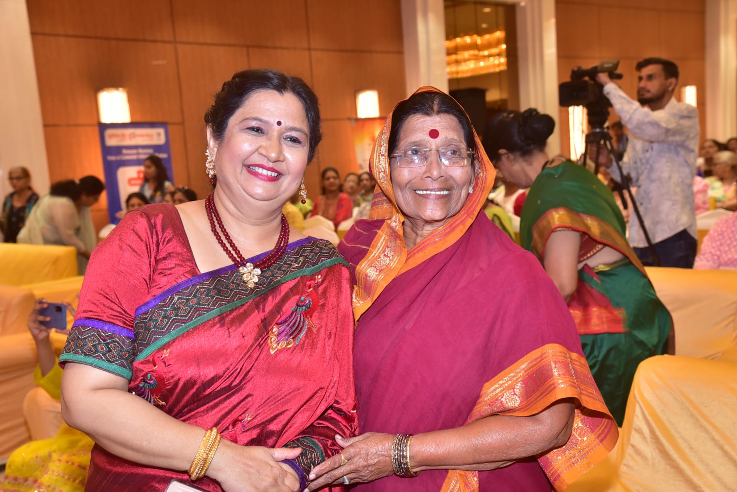With National Folk Artist Chanda Tiwadi